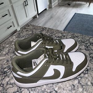 Nike Men's Olive Green and White Sneakers